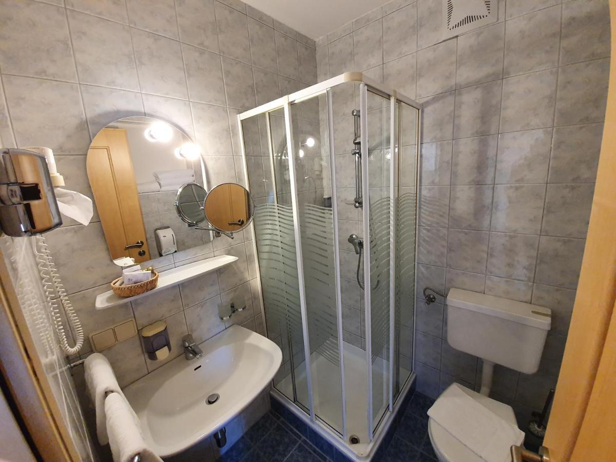 Gasthof Hotel Zur Post แฟร์ลาค ภายนอก รูปภาพ